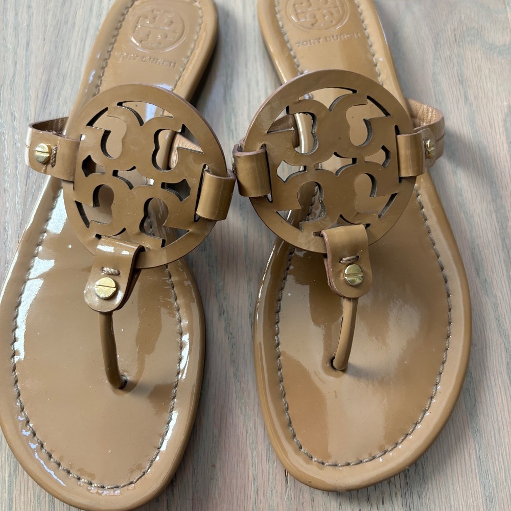 TORY BURCH MILLER PATENT SANDAL- 8.5